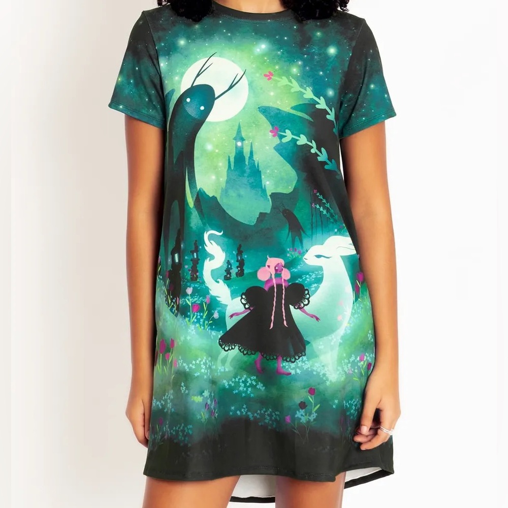 Blackmilk “SPIRIT GLADE SWING TEE DRESS” 
Size Medium M NWT Moonbound Studio Art